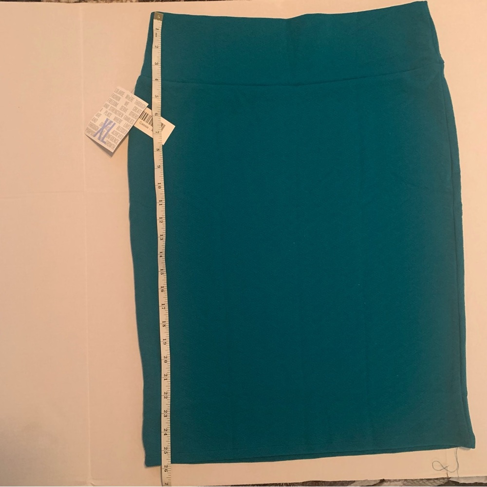 LulaRoe Cassie Skirt - Picture 7 of 8